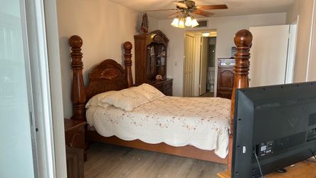 Queen size bed