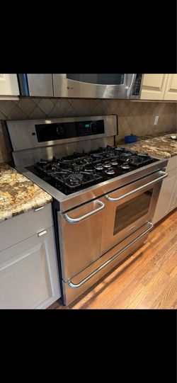 Frigidaire Professional Series Dual Oven + Cooktop – Stainless Steel, Large