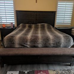Cal King Bedroom Set