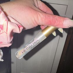 Lip Injection Extreme 