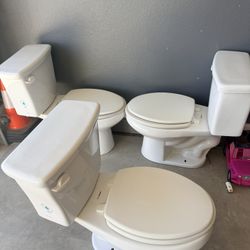 Toilets (3 Selling in bulk) 