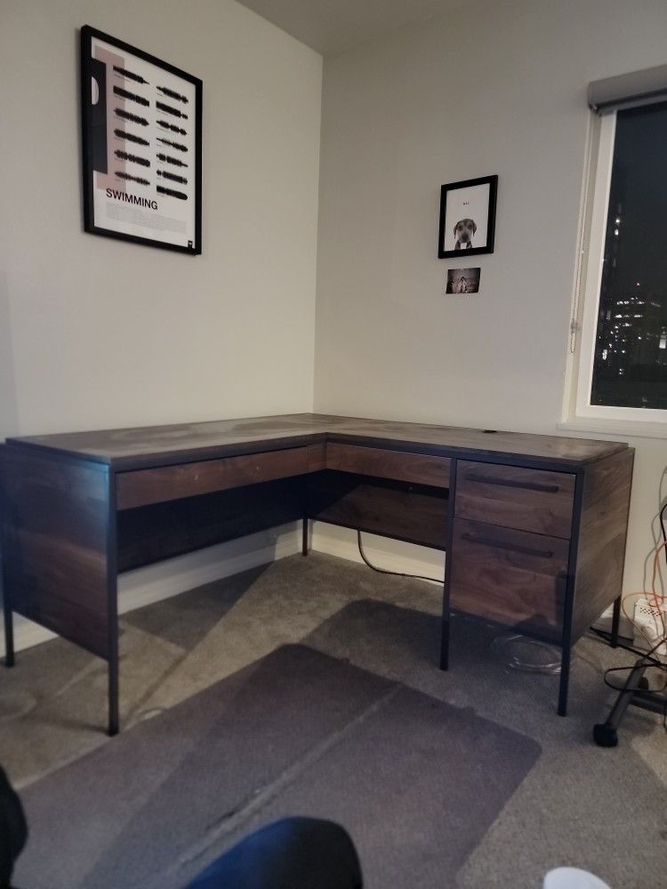 Corner Desk