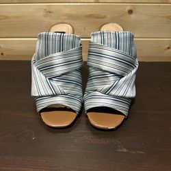 BNWOT White House Black Market Gisele Satin Stripe Wrap blue & white heels sz 6