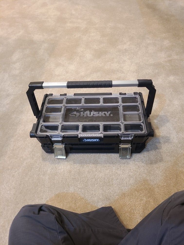 Husky Connect 22 Inch Rolling Tool System Cantilever Toolbox
