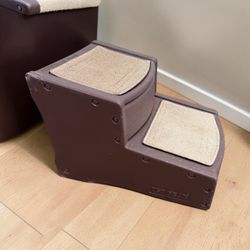 Pet Gear Easy Two Step Pet Dog Cat Brown Staircase! Great condition! 17x23x17in