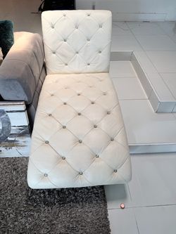 White Tufted Leather Chaise Lounge