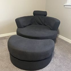 Living Room Seat w/ Ottoman 