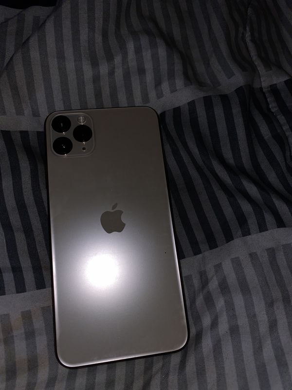 Iphone 11 plus max for Sale in Henderson, NC - OfferUp