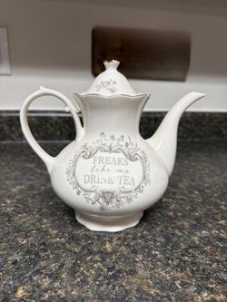 Ashland Ceramic Teapot Seasonal Novelty Item.Rock Hill,SC OBO