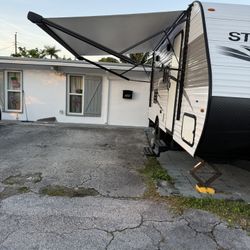 Starcraft Autumn Ridge Camper 21 foot