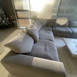🚨 MOVING SALE: Gray Cloud-Style Modular Sectional 🚨