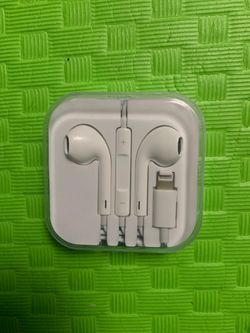 Headphones iPhone x. Xr. Xs. Xs Max