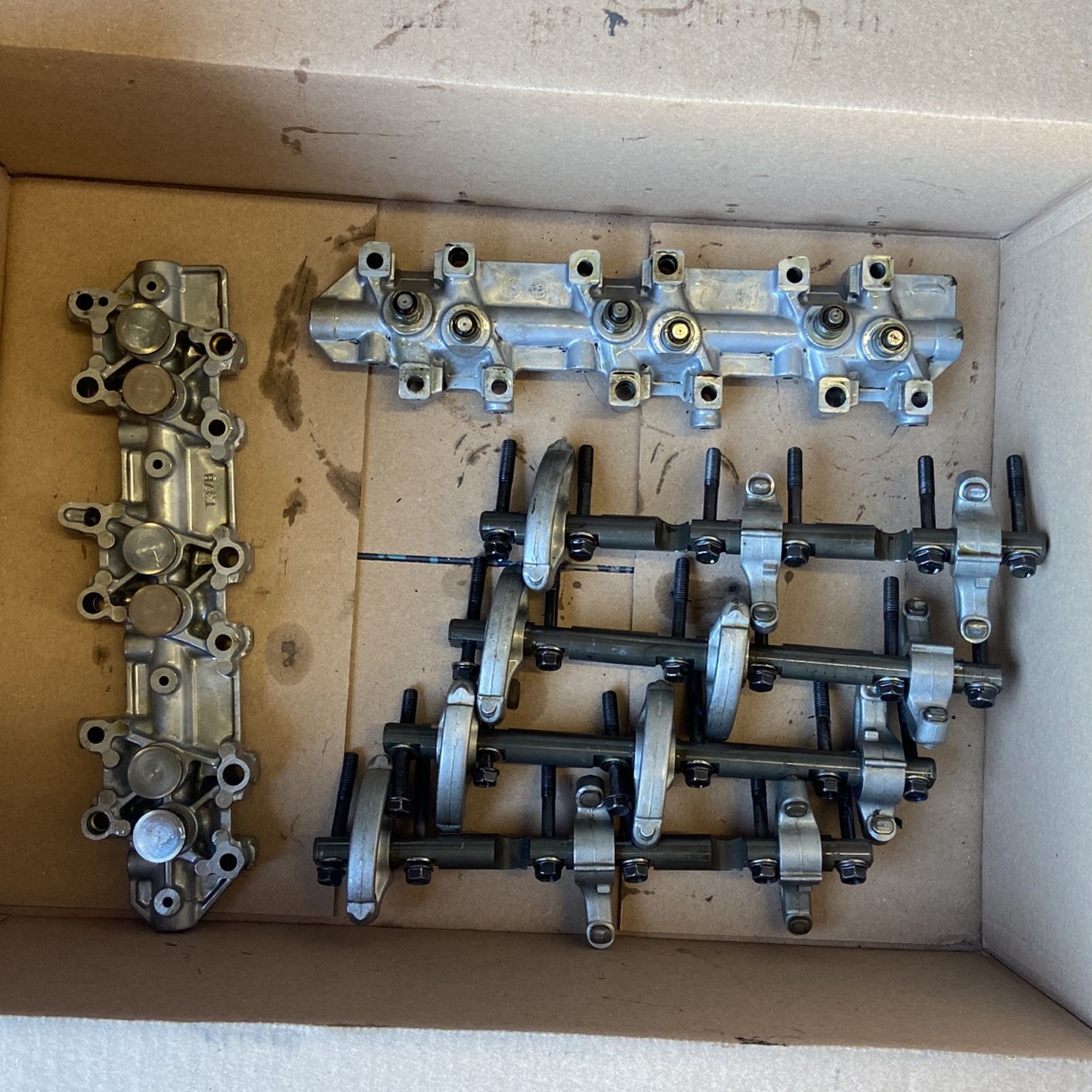 Nissan 3.3 Frontier Xterra 2001 -2005 Rocker Arm Shafts And Lifters