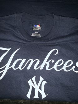 Men’s medium NY Yankees T-shirt