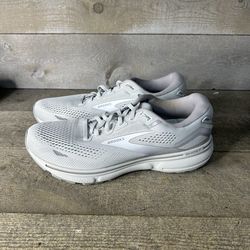 Brooks Womens Ghost 15 1203801B112 Gray Running Shoes Sneakers Size 11 B