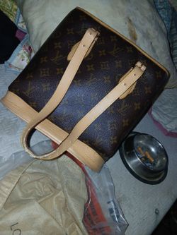 Louis Vuitton bu ket style purse