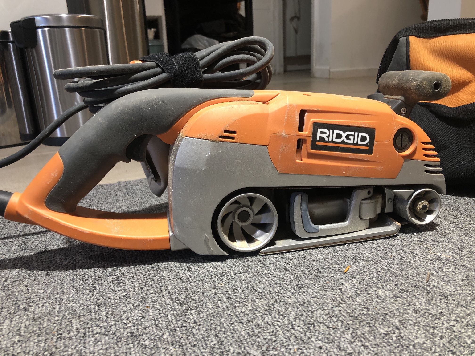 Belt sander