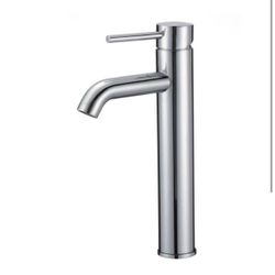 Faucets Motegi Single Hole Single-Handle Bathroom Faucet in Polished Chrome @E2-513