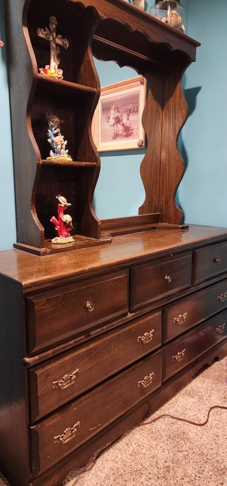 Beautiful Real Wood Dresser With Mirror & Shelves