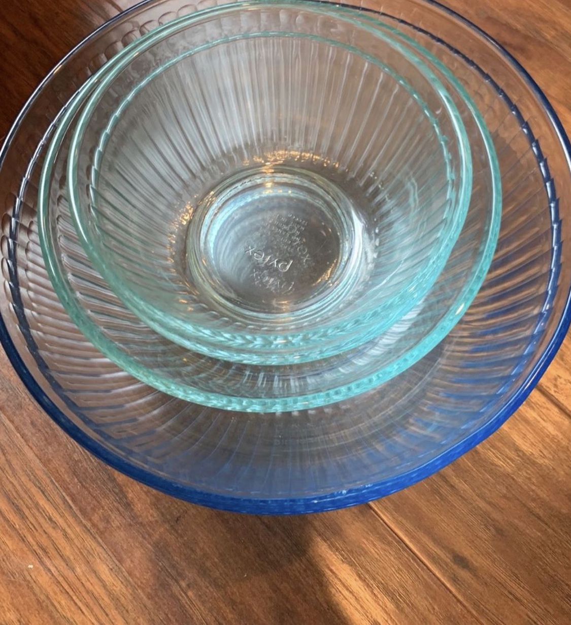 Pyrex glass bowls 5 total