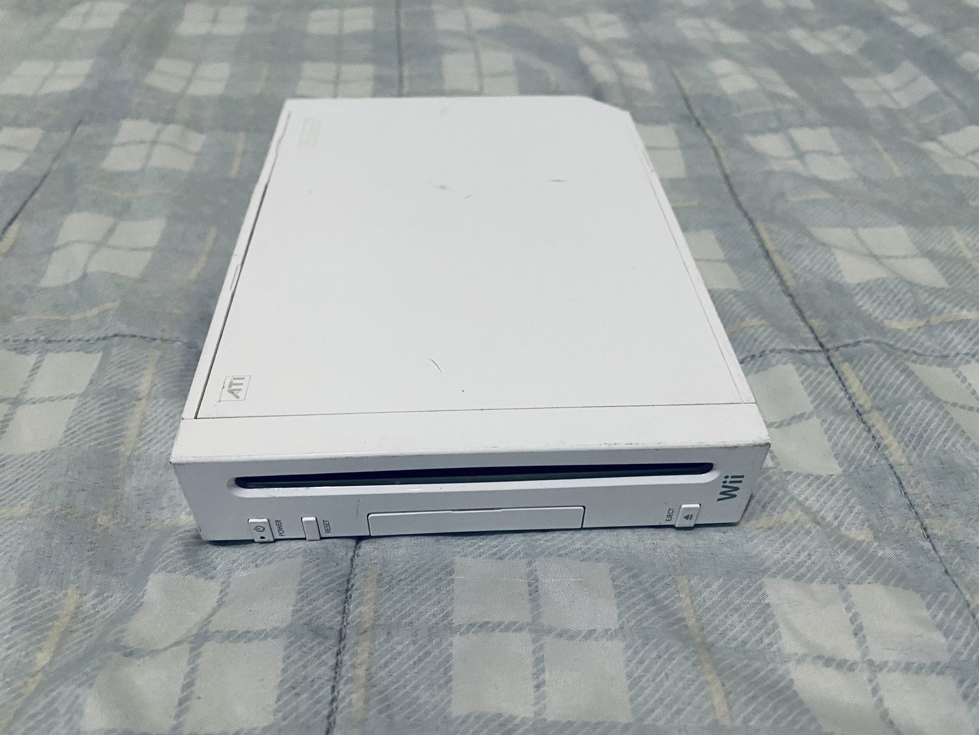 Nintendo Wii Console Fully Functional Please read info check out photos.
