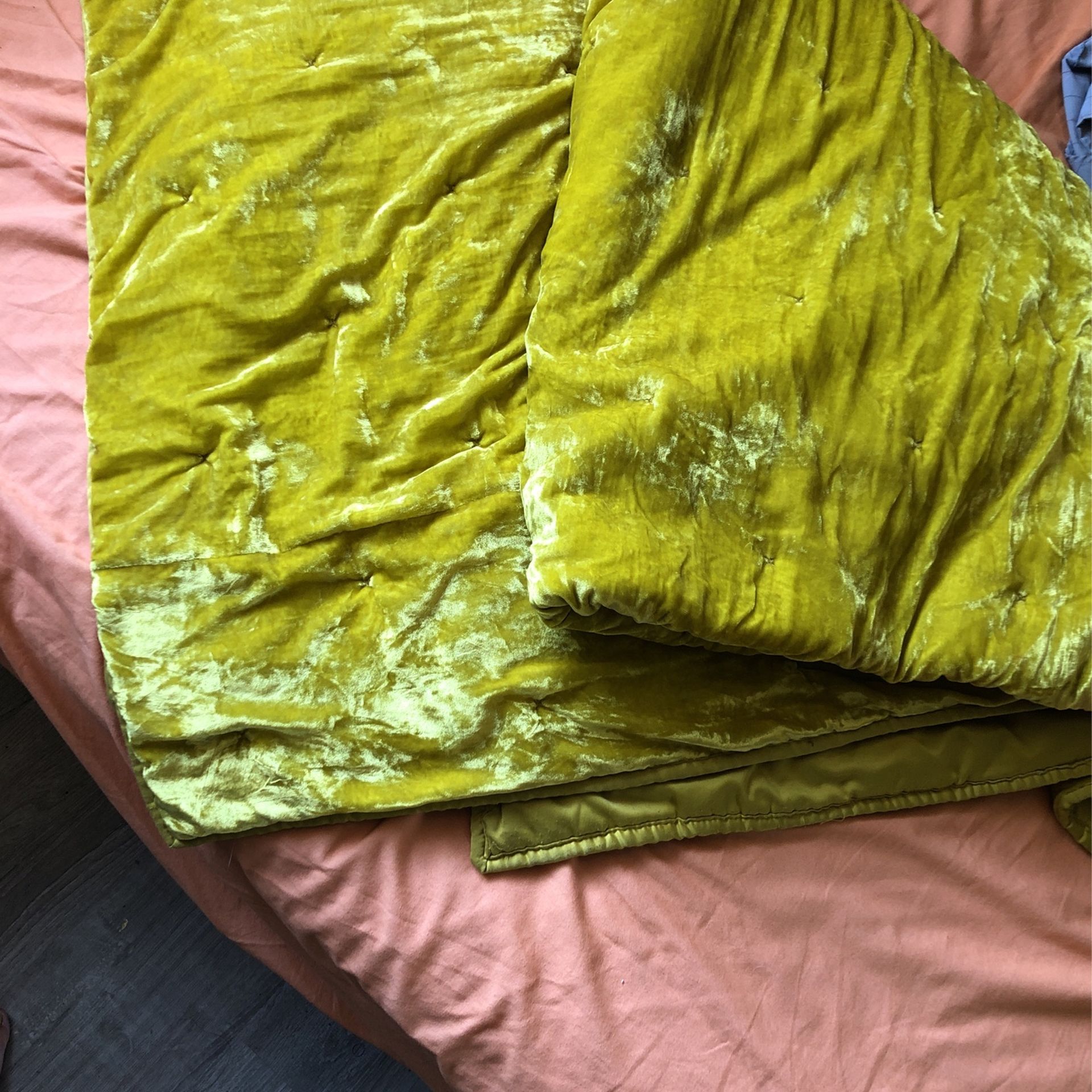 Target Brand Opalhouse Yellow Full/queen Comforter