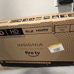 32” INSIGNIA tv  F20 Series NEW 