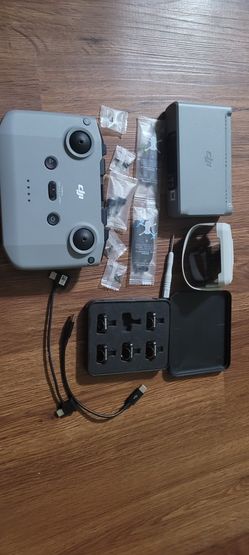 Dji Remote With Extra Propeler Blades And ND Filters Included