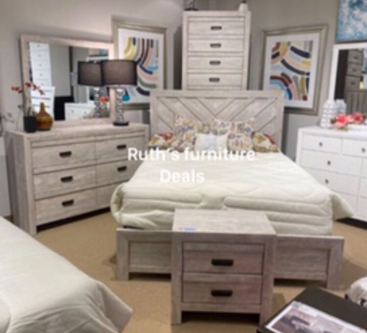 Light Grey 4-pc Bedroom Set: Queen Size Bed, Dresser, Mirror And Nightstand ( Mattress Not Included)