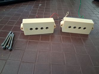 Original 70s DiMarzio PAF P-Bass Pickup Cream Patina DP122 11.70k Nice!