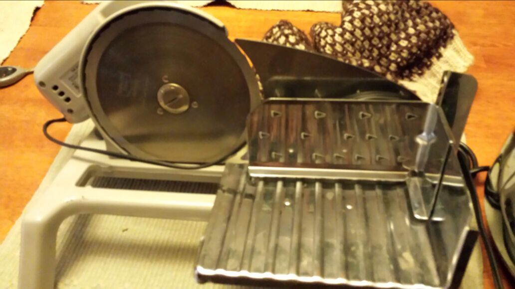 Electric Rival Food Slicer Model 1101/8