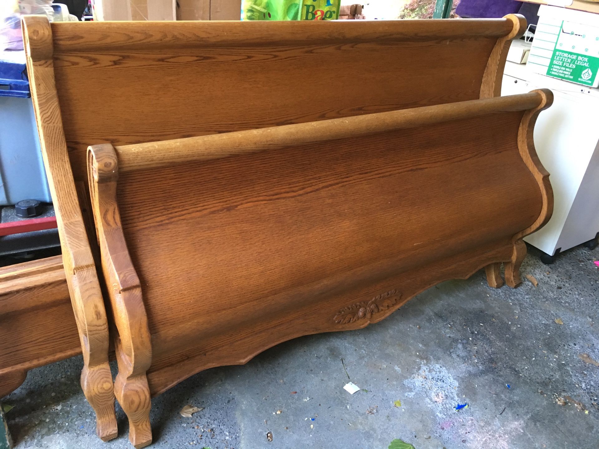 Oakwood Interiors Versailles Queen sleigh bed carved wood for Sale in