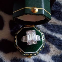 Moissanite Engagement Ring For Sale