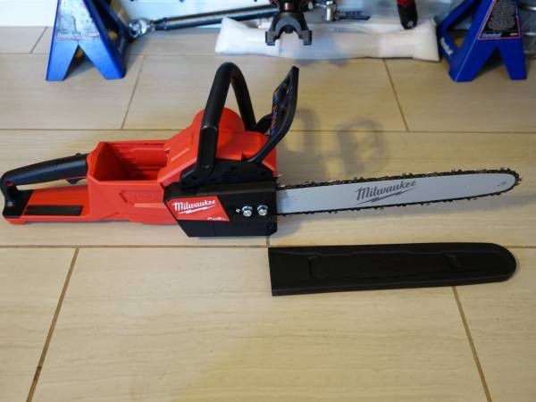 Milwaukee M18 16" Chainsaw (Tool Only)