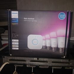 PHILIPS HUE LIGHTING STARTER KIT 