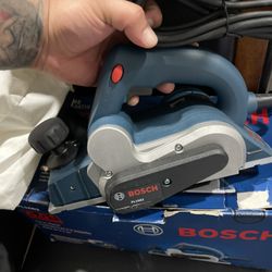 Bosch 3-1/4 Inches Planer Kit. 