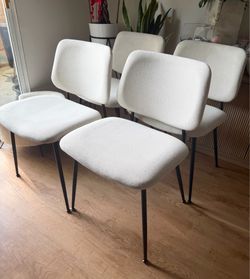 Moving out sale! Set of 4 White Boucle Dining Chairs