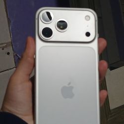 Iphone 17 Pro Max *Carried Locked*
