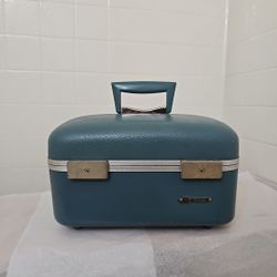 Vintage Monarch Carry-on Make Up Case