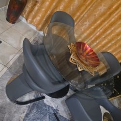 Dinning Set Of Four Chairs and a Table