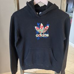 Adidas Boys black hooded pullover sweatshirt size Large 13-14 In great condition 