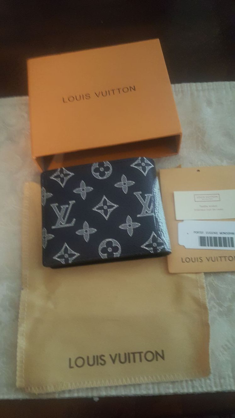 Louis vuitton chapman brothers elephant wallet for Sale in San Antonio, TX  - OfferUp
