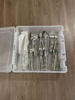 Silverware set 40 pieces plus 6 soup spoon