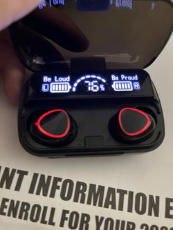 Bluetooth Ear Buds With Build In Portabl Charger