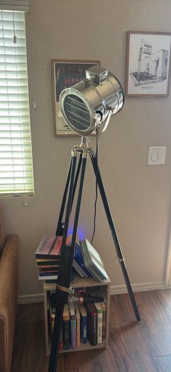 spotlight floor lamp