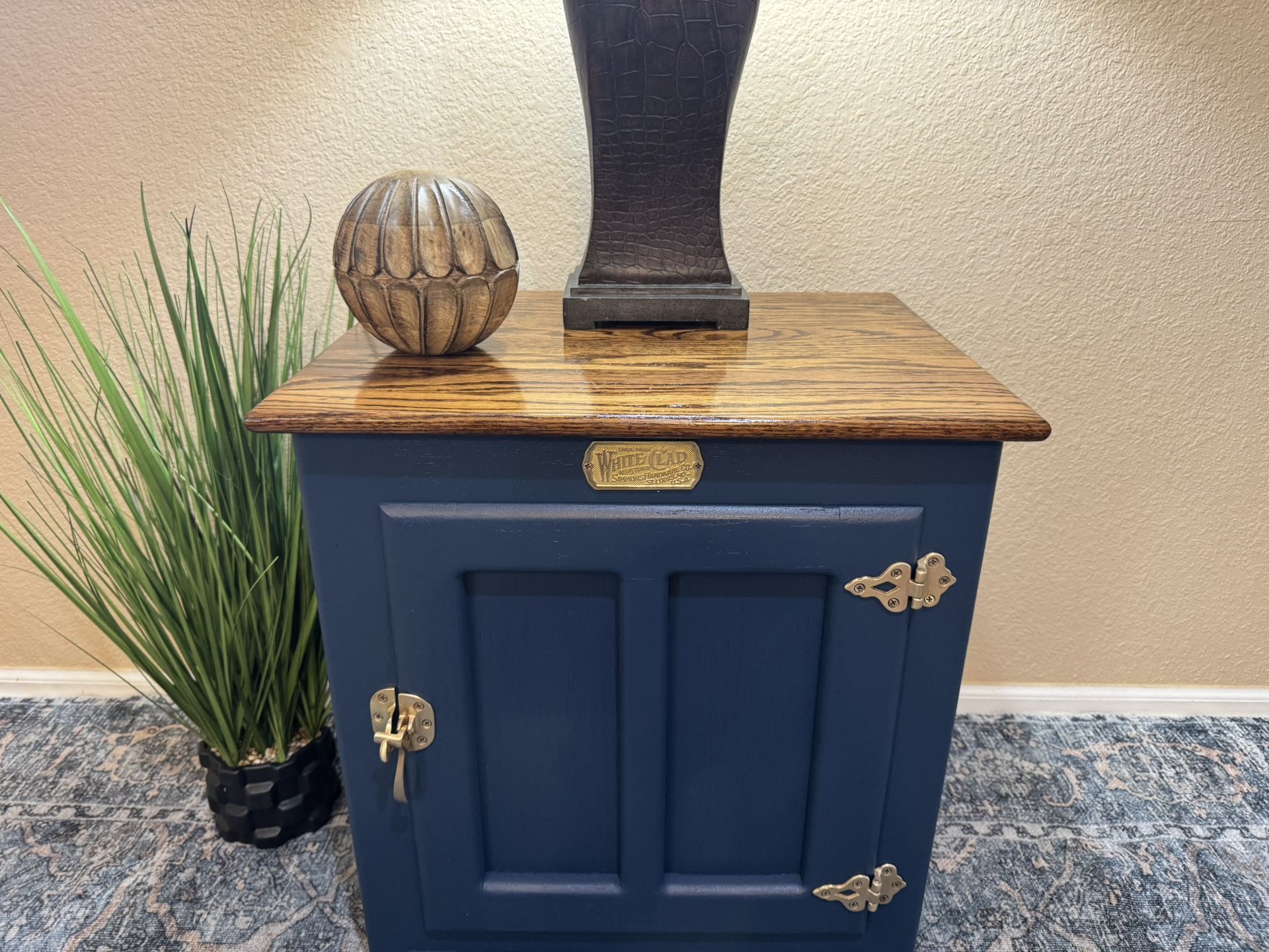 End Table - Night Stand - Side Table