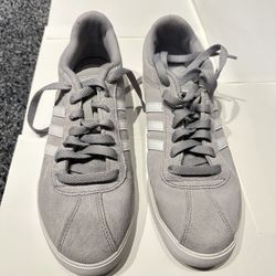 Women’s Adidas 8.5shoe
