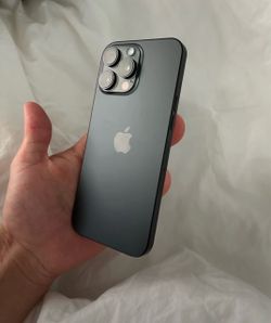iPhone 16 Pro Max Unlocked