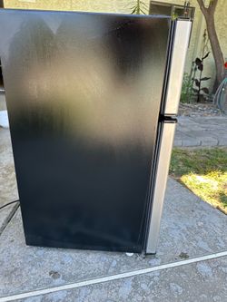 Mini Fridge for Sale