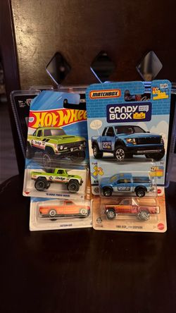 Hot wheels & matchbox 70 dodge,Datsun, jeep , f150.  P-2